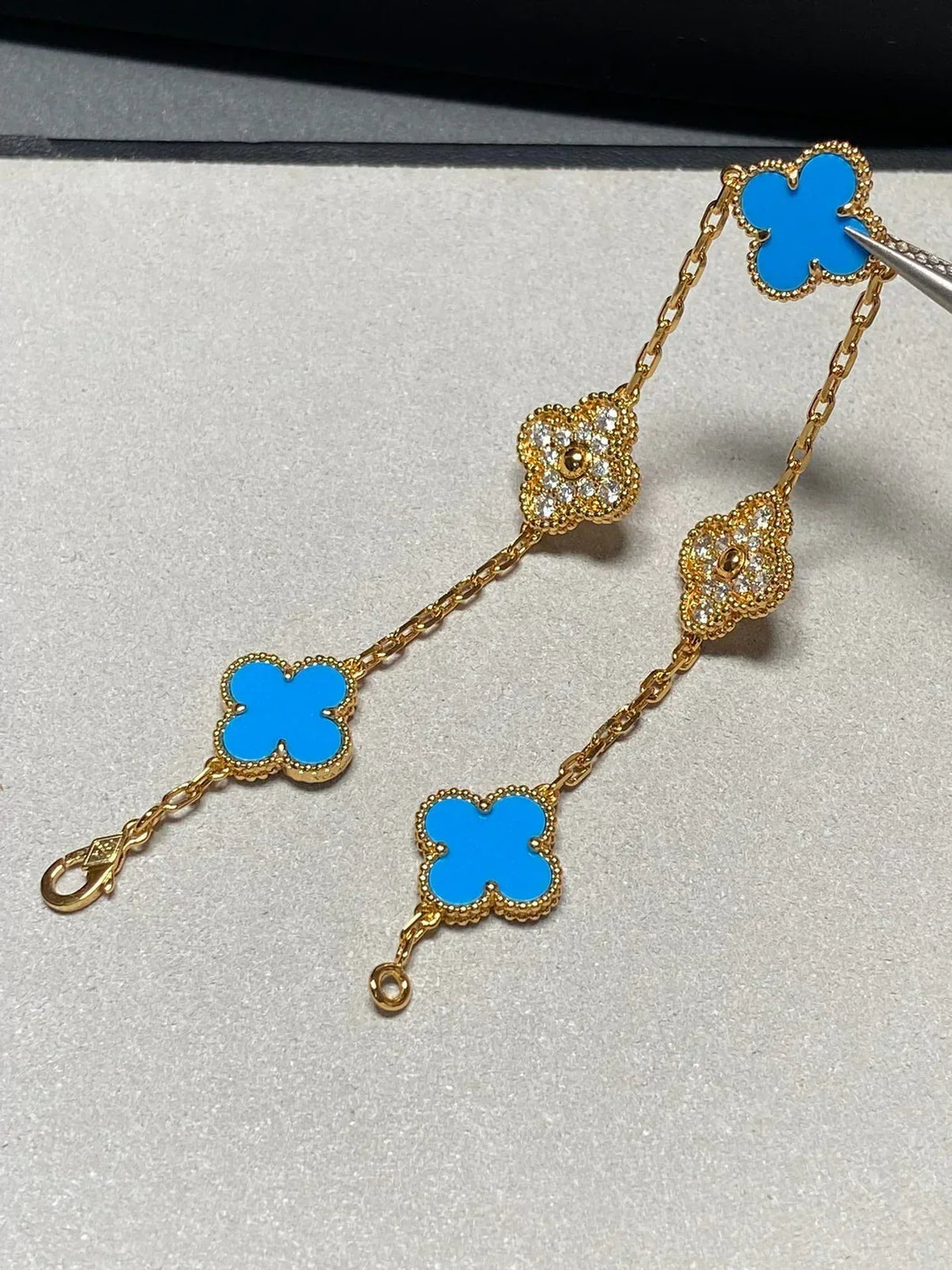 [⭐Glow Muse] CLOVER 5 MOTIF BLUE AGATE BRACELET COLLECTION