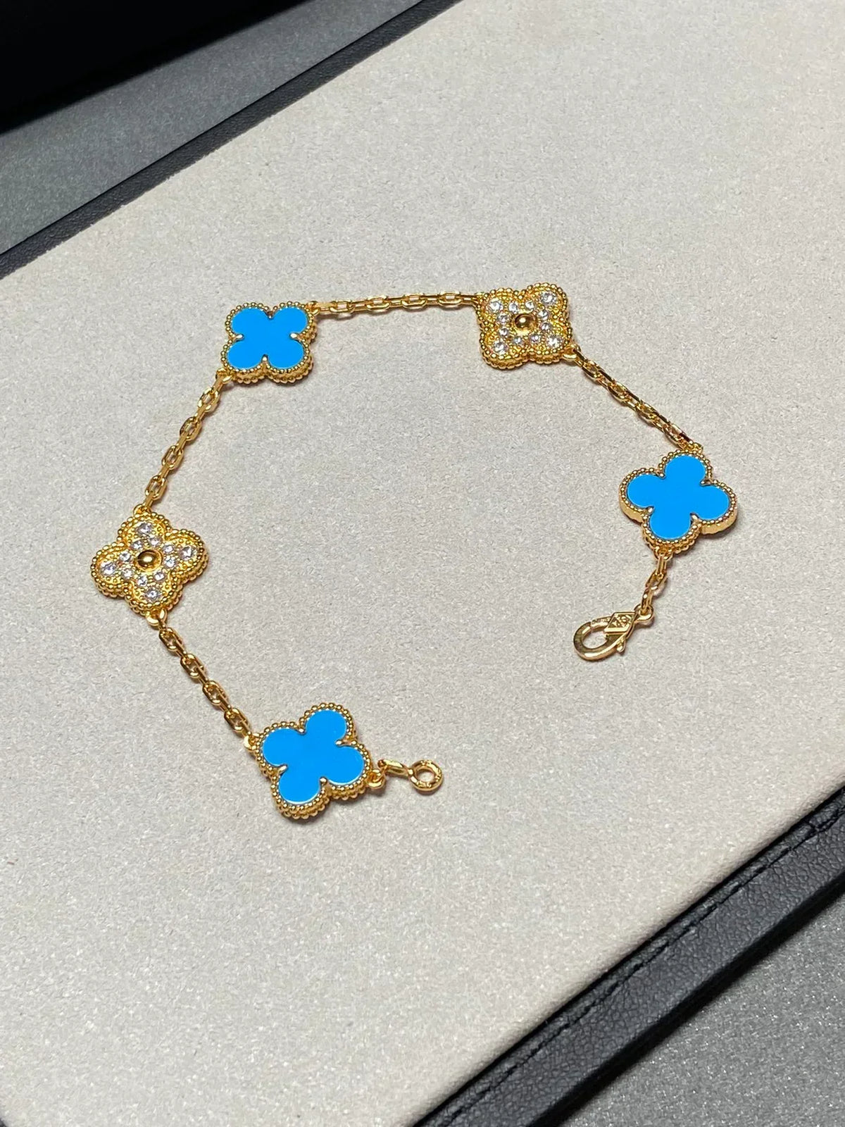 [⭐Glow Muse] CLOVER 5 MOTIF BLUE AGATE BRACELET COLLECTION