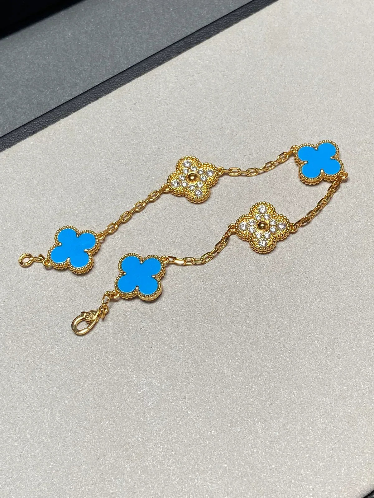 [⭐Glow Muse] CLOVER 5 MOTIF BLUE AGATE BRACELET COLLECTION