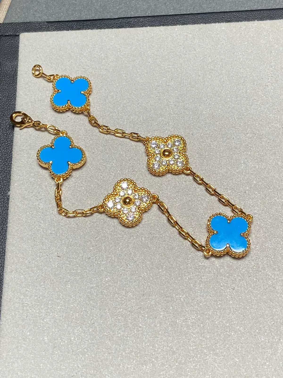 [⭐Glow Muse] CLOVER 5 MOTIF BLUE AGATE BRACELET COLLECTION