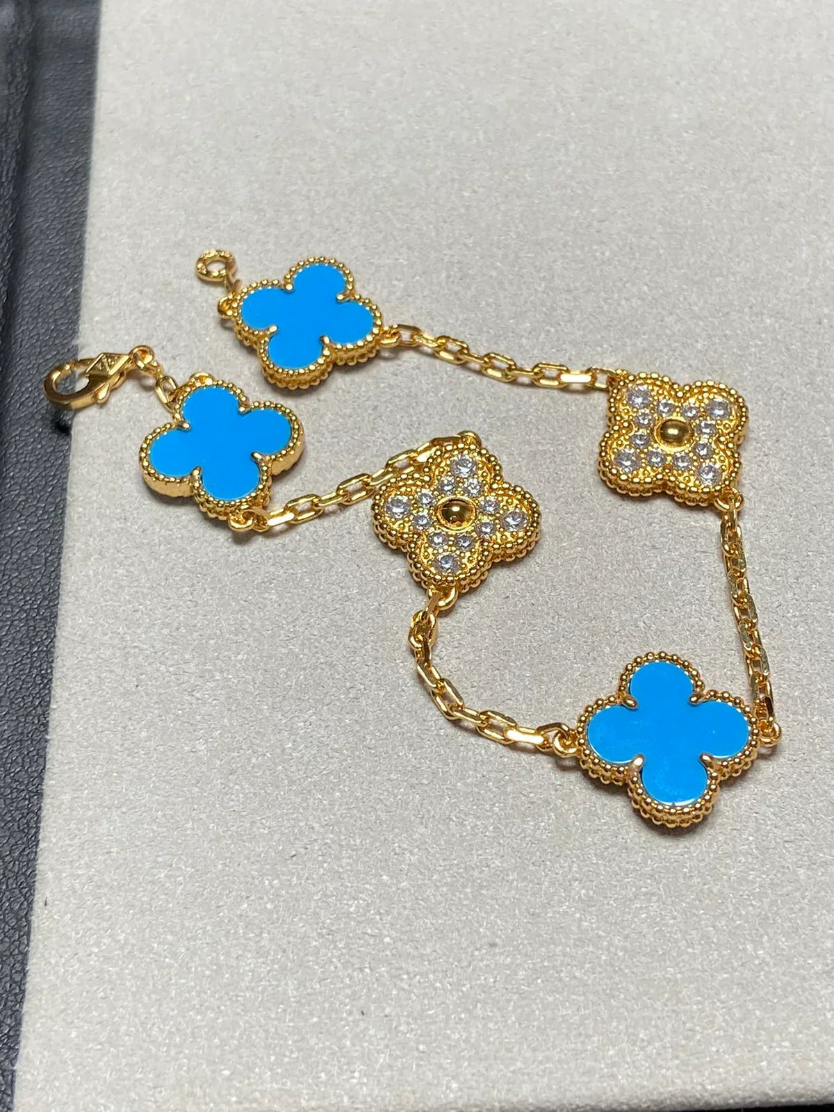 [⭐Glow Muse] CLOVER 5 MOTIF BLUE AGATE BRACELET COLLECTION
