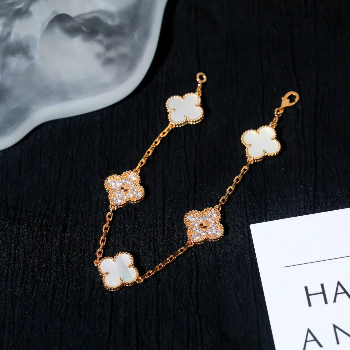 [⭐Glow Muse]CLOVER WHITE PEARL MOP 5 MOTIF BRACELET COLLECTION