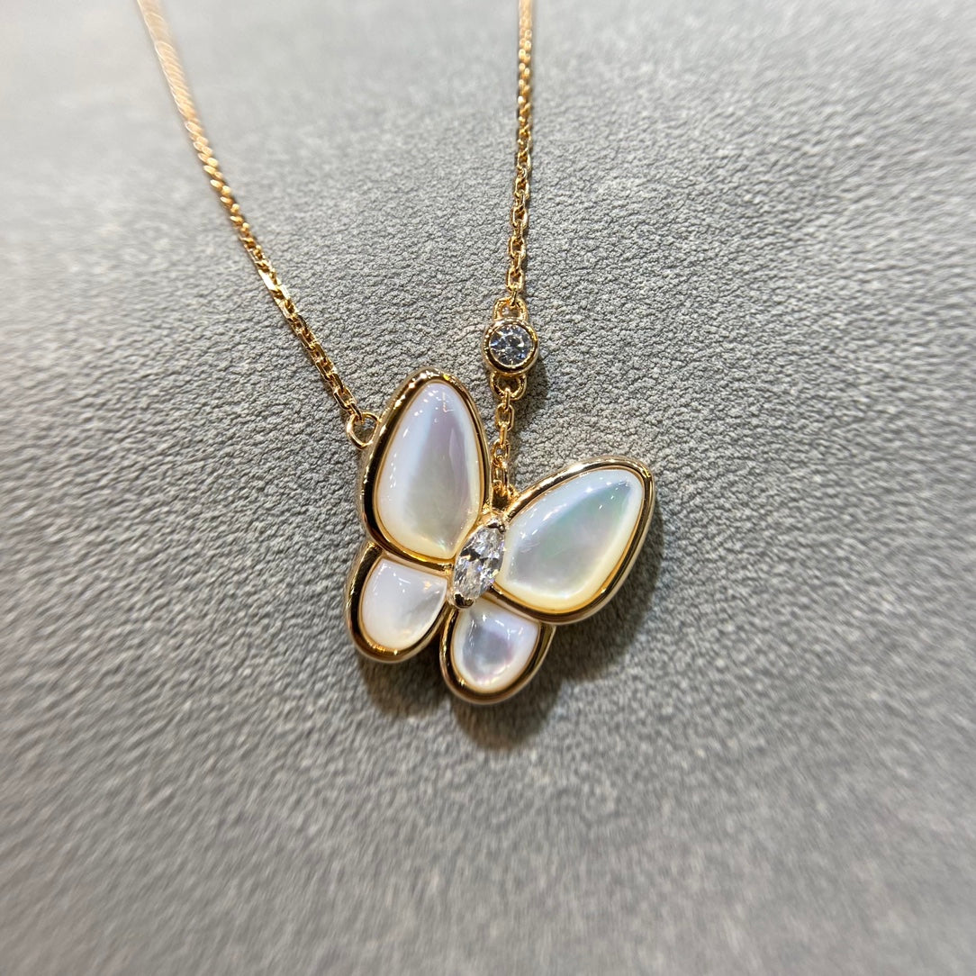 [Glow Muse]BUTTERFLY MOP DIAMOND NECKLACE