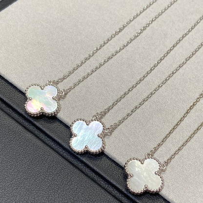 [Glow Muse]CLOVER MEDIUM SILVER WHITE MOP NECKLACE