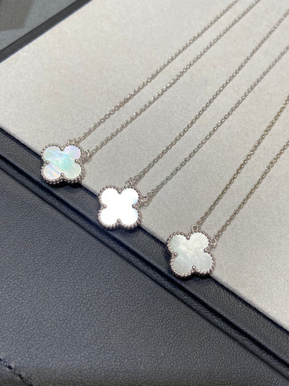 [Glow Muse]CLOVER MEDIUM SILVER WHITE MOP NECKLACE