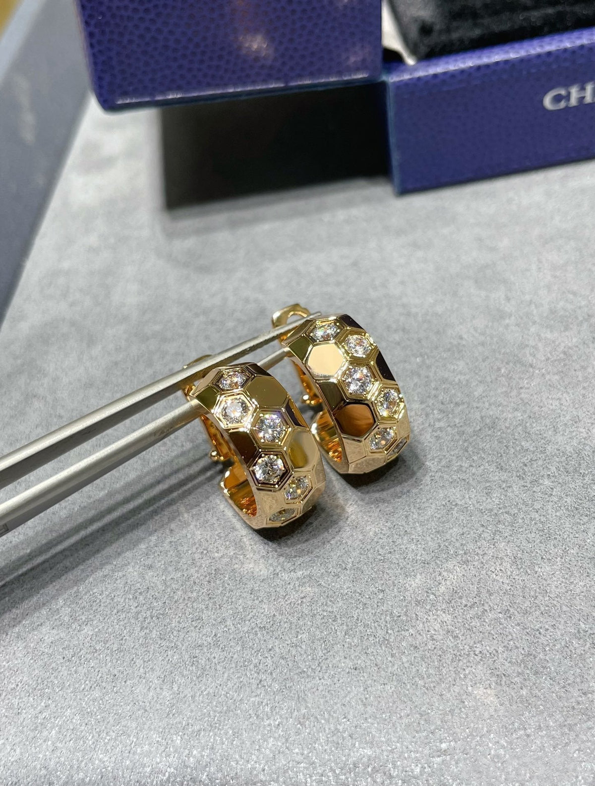 [Glow Muse]BEE LOVE DIAMOND HOOP EARRINGS