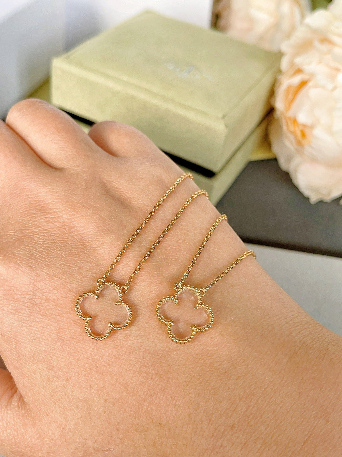 [Glow Muse]CLOVER ROCK CRYSTAL ROSE GOLD NECKLACE