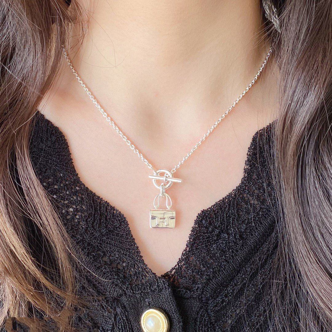 [Glow Muse]CONSTANCE PEDANT SILVER NECKLACE
