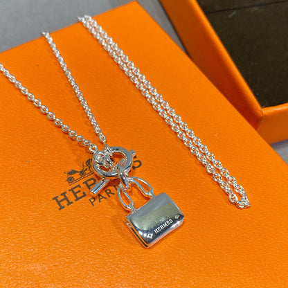 [Glow Muse]CONSTANCE PEDANT SILVER NECKLACE