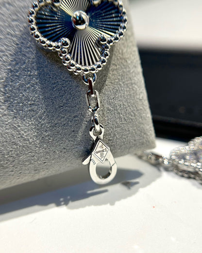 [Glow Muse] CLOVER 5 MOTIF LASER BRACELET COLLECTION