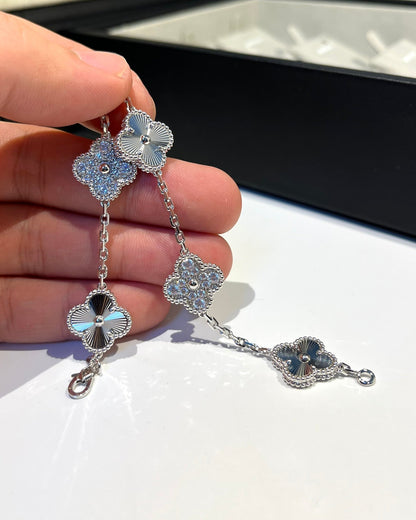 [⭐Glow Muse] CLOVER 5 MOTIF LASER BRACELET COLLECTION