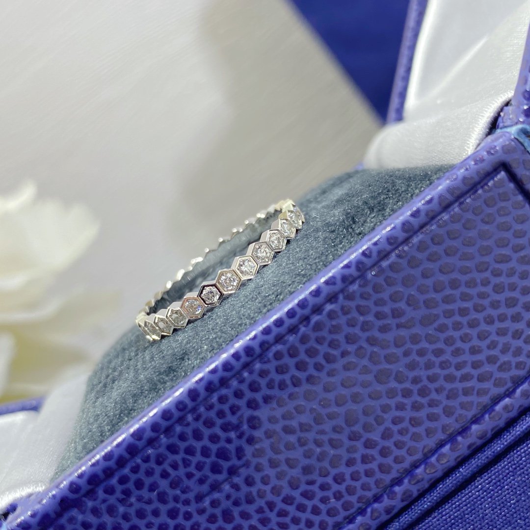 [Glow Muse]BEE LOVE DIAMOND PAVED SMALL RING
