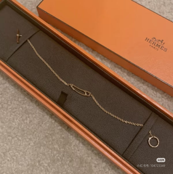 [Glow Muse]Brooch Necklace
