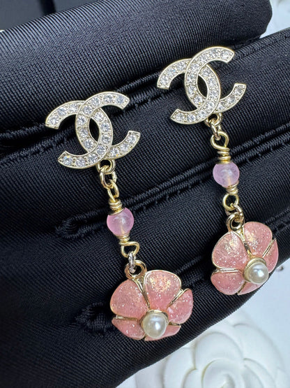 [Glow Muse]26C Pink Camellia Enamel Pendant with Double C Earrings