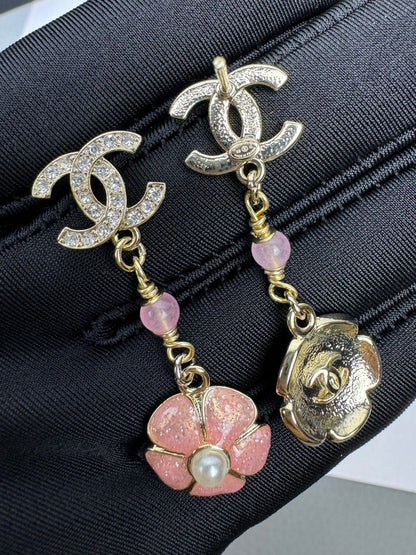 [Glow Muse]26C Pink Camellia Enamel Pendant with Double C Earrings