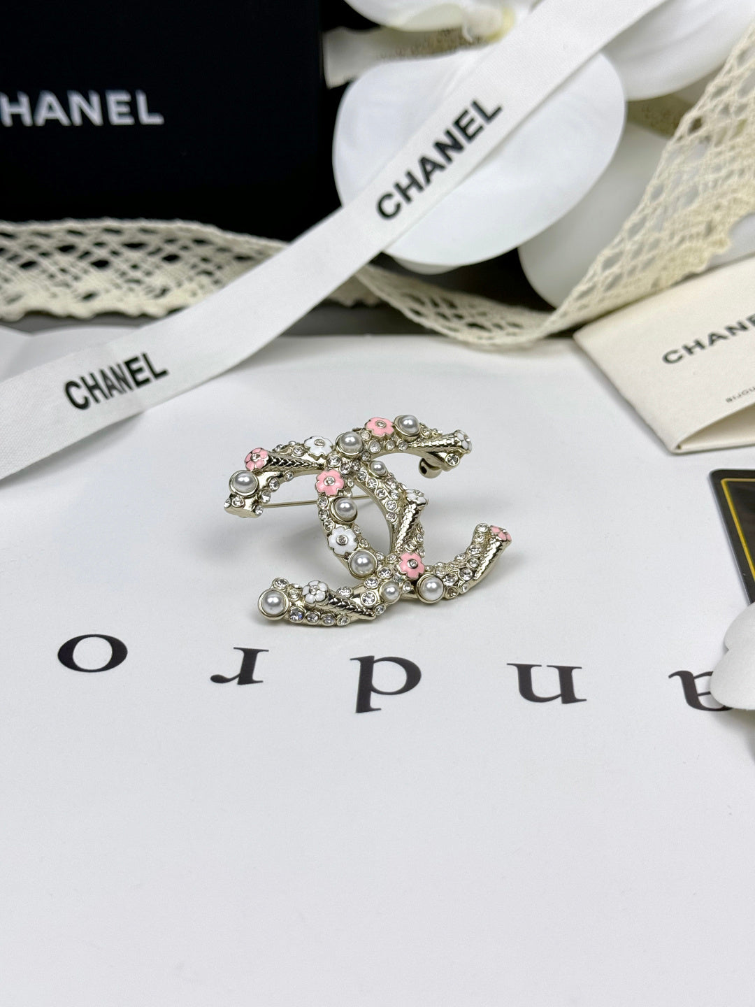[Glow Muse]26C Pink-White Enamel Ice Cream Cone Double C Brooch