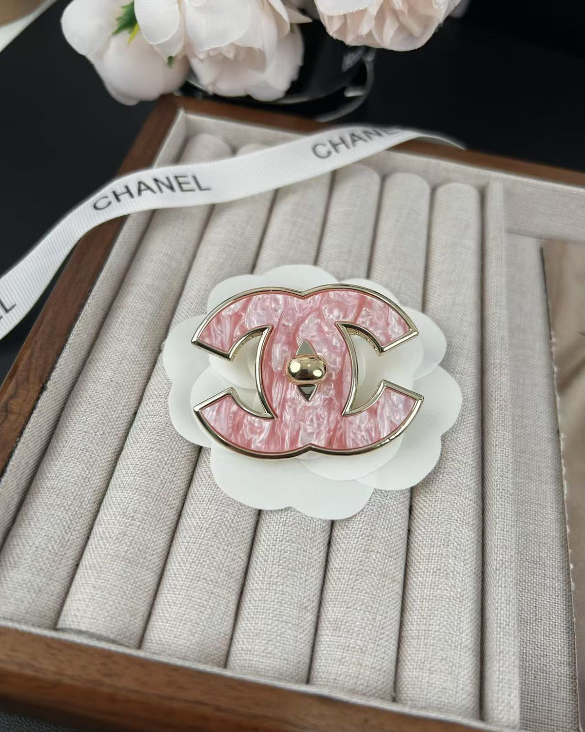 [Glow Muse]Pink Resin Classic Brooch 5cm