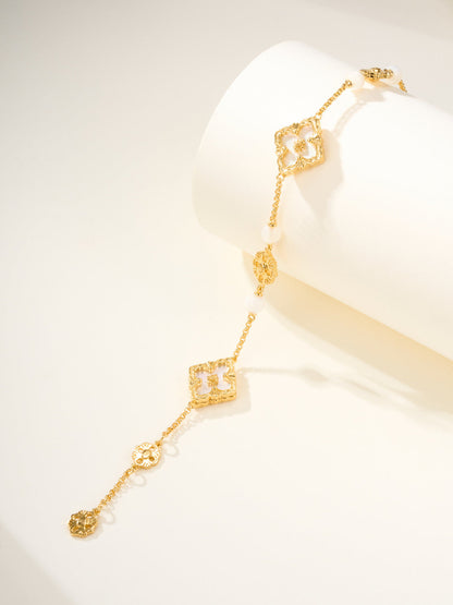 [⭐Glow Muse]B.C.L ENAMELED Three-Flower Bracelet（Trumpet)