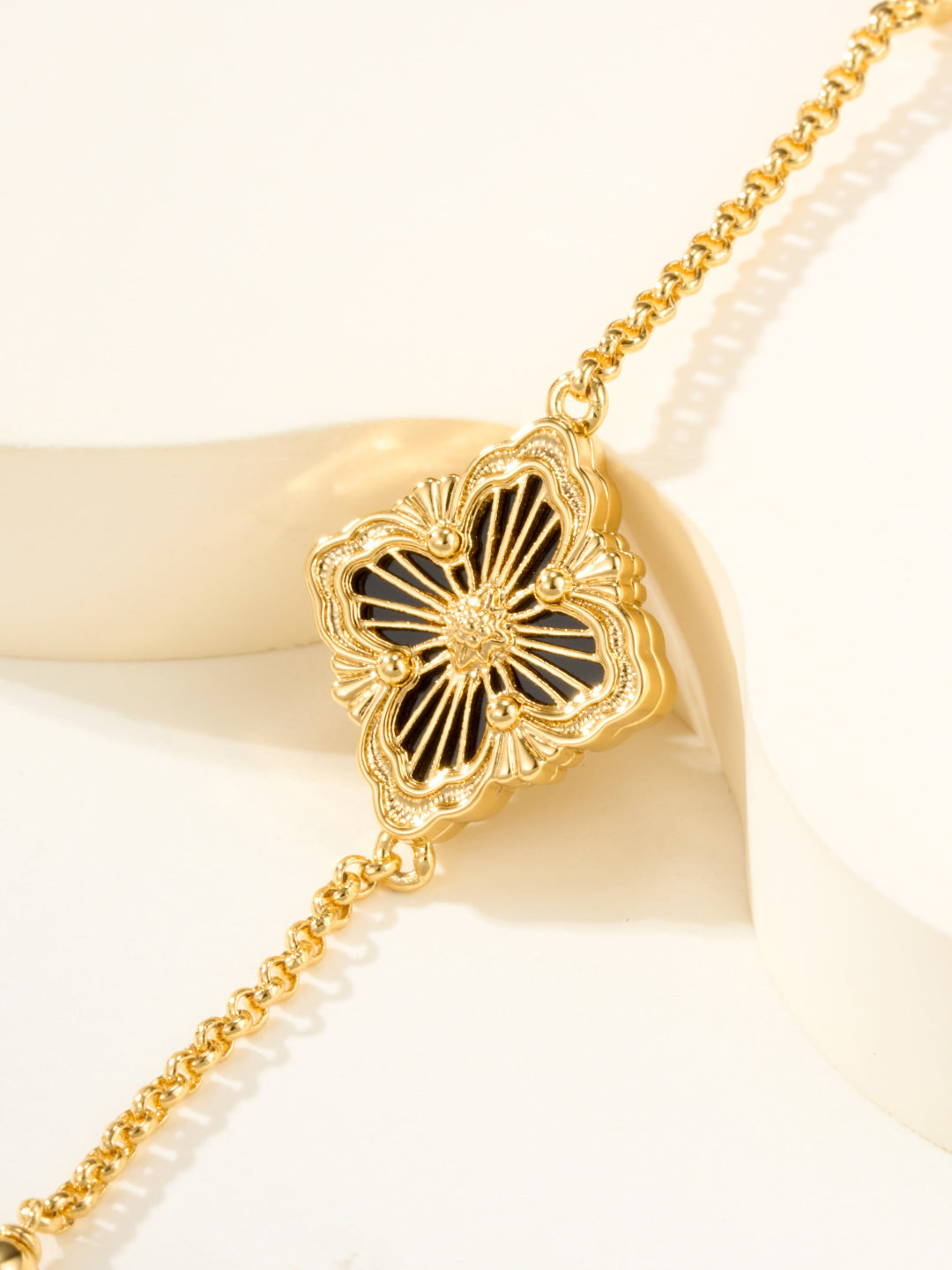 [⭐Glow Muse]B.C.L ENAMELED One-Flower Bracelet（Various Colors)