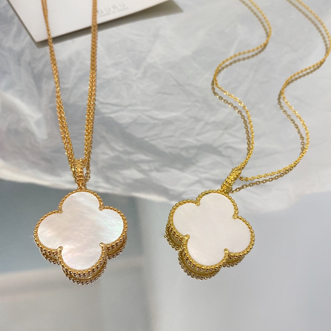 [Glow Muse]CLOVER 25MM MOP LARGE PENDANT NECKLACE