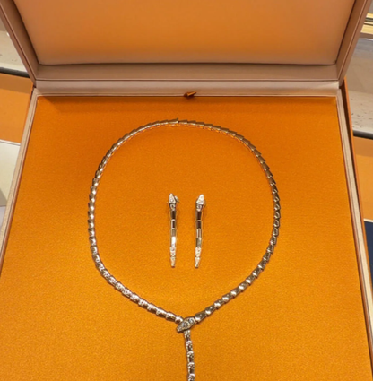 [Glow Muse]NEW！SERPENT DIAMOND NECKLACE