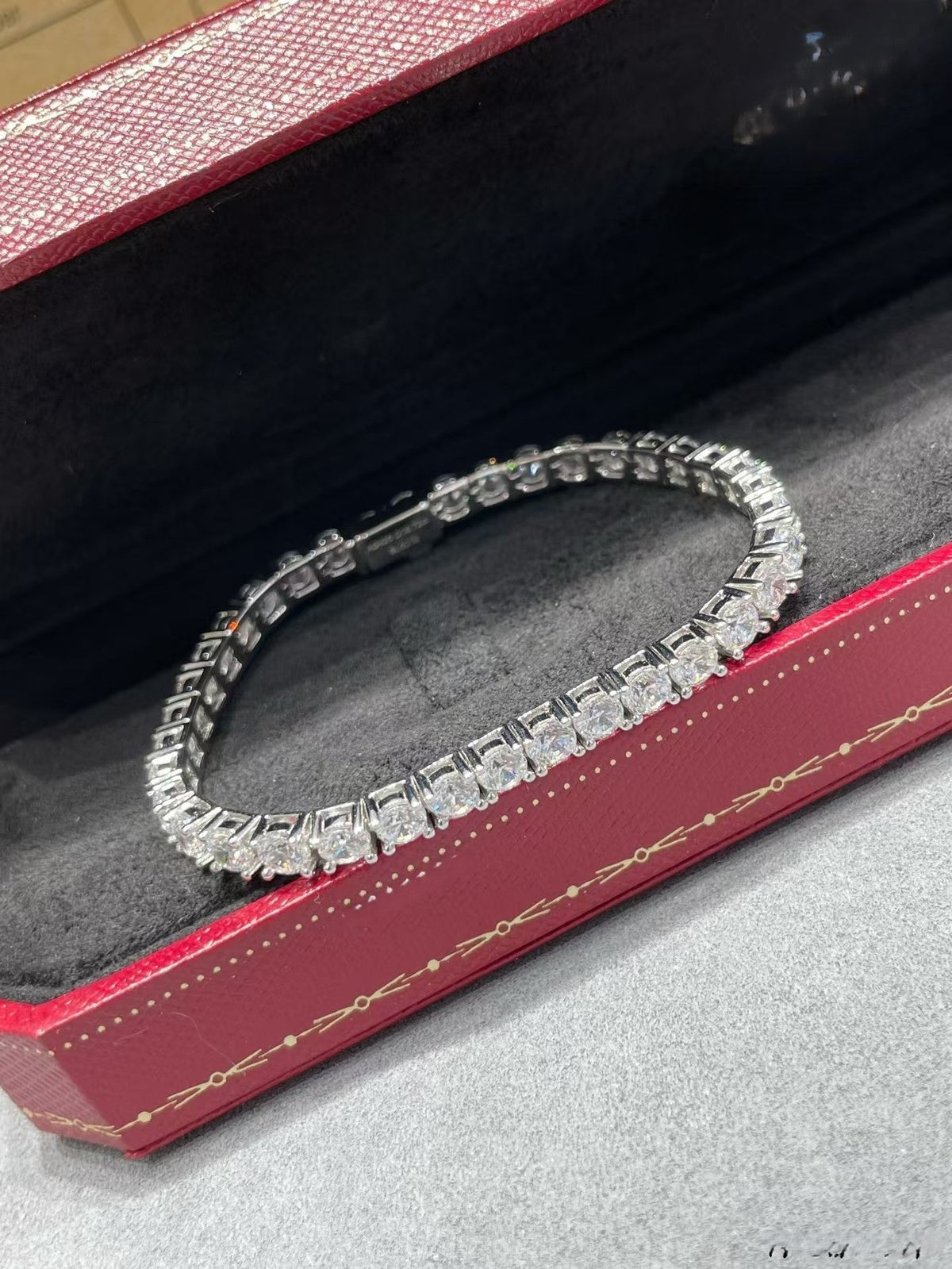 [Glow Muse jewelrys]TENNIS BRACELET WITH FULL DIAMOND SETTING