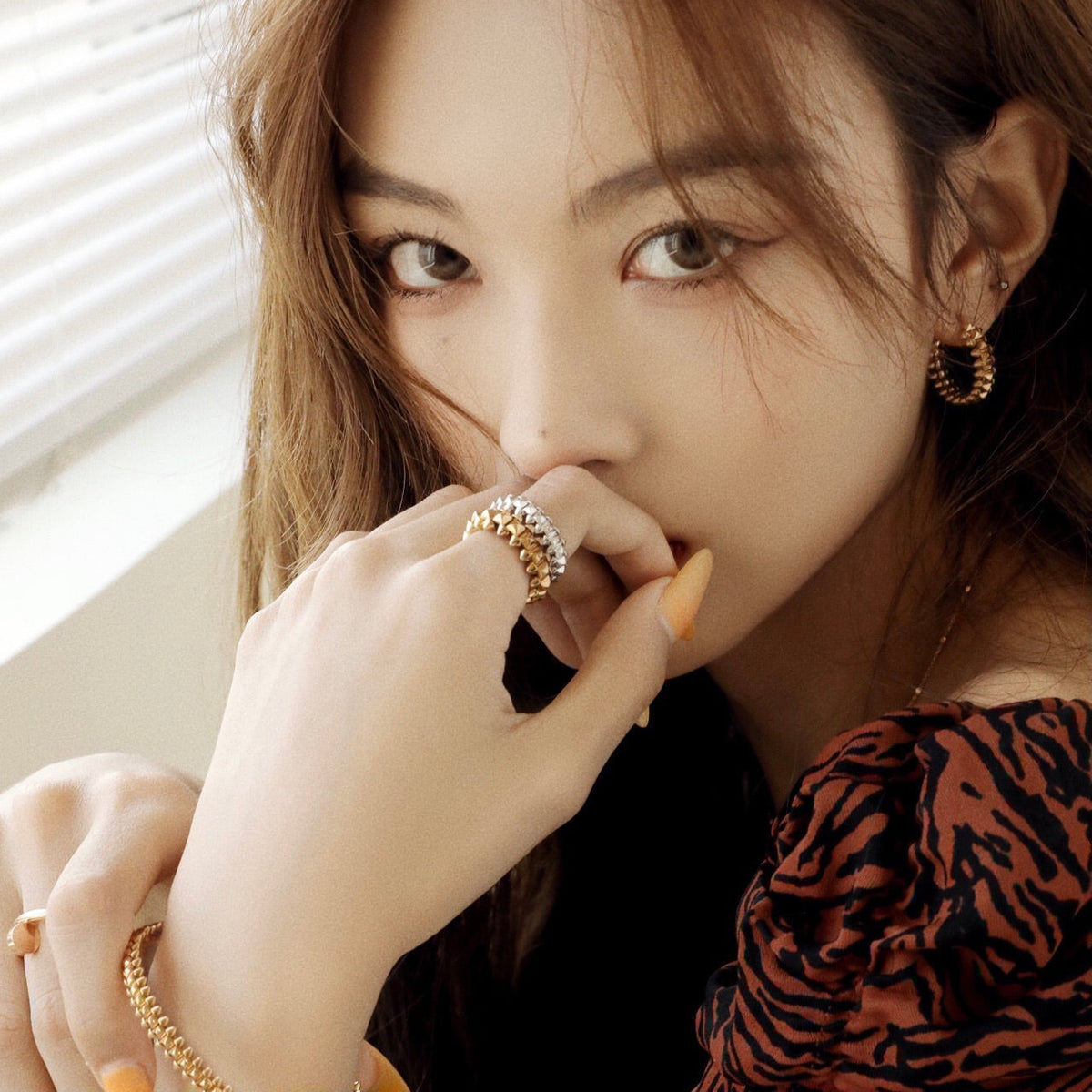 [Glow Muse]CLASH SMALL HOOP EARRINGS