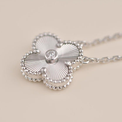 [Glow Muse]CLOVER  15MM DIAMOND LASER NECKLACE SILVER