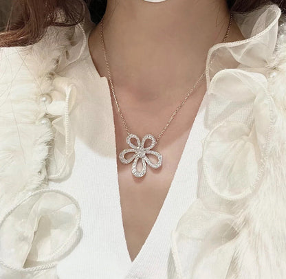 [⭐Glow Musel]FLOWERLACE NECKLACE FULL DIAMONDS