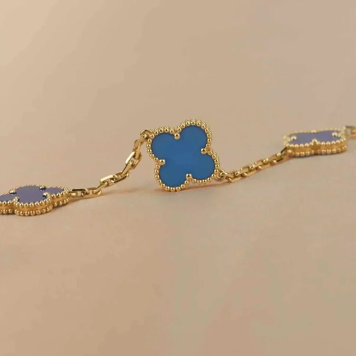 [⭐Glow Muse] CLOVER 5 MOTIF BLUE AGATE BRACELET COLLECTION