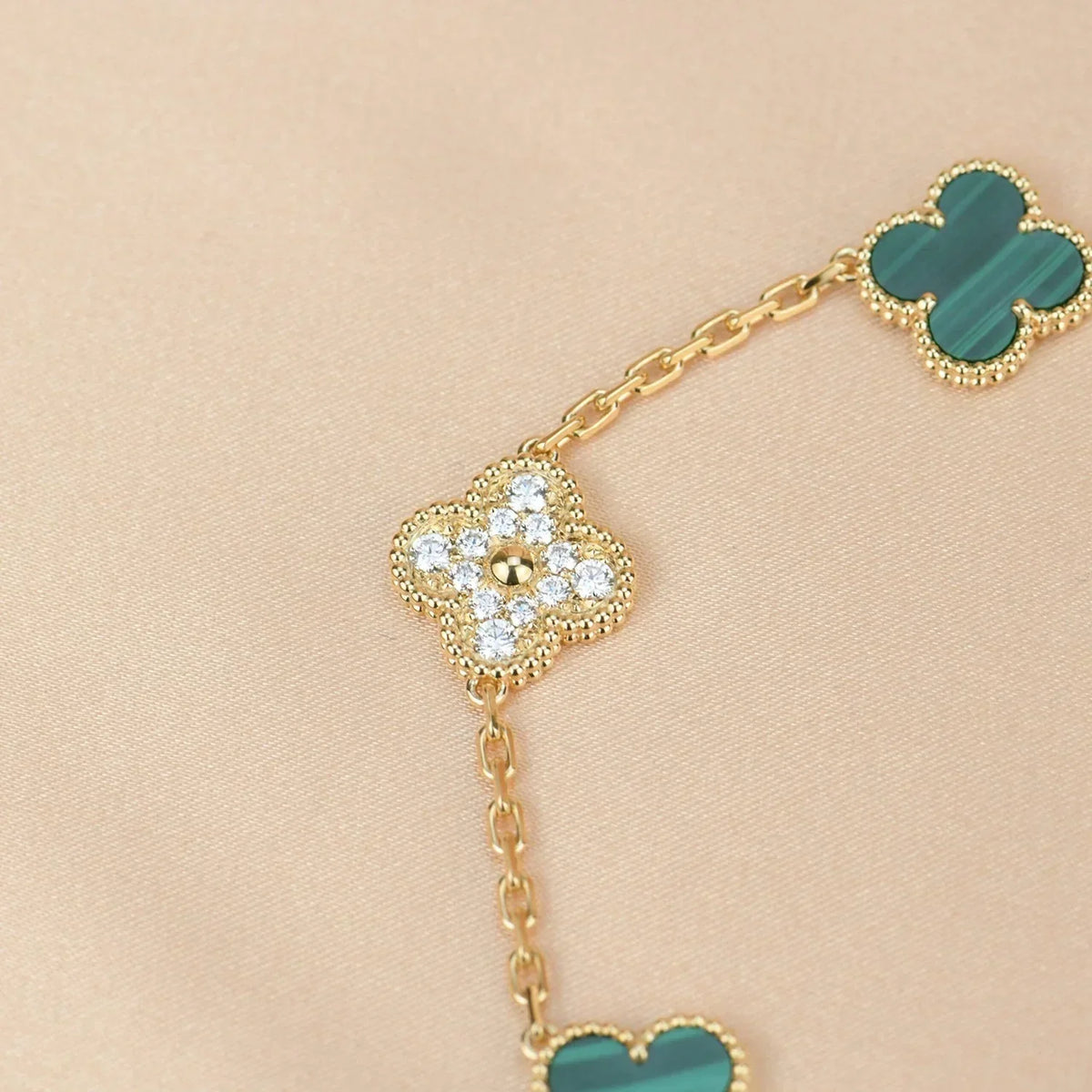 [⭐Glow Muse] CLOVER 5 MOTIF MALACHITE BRACELET COLLECTION