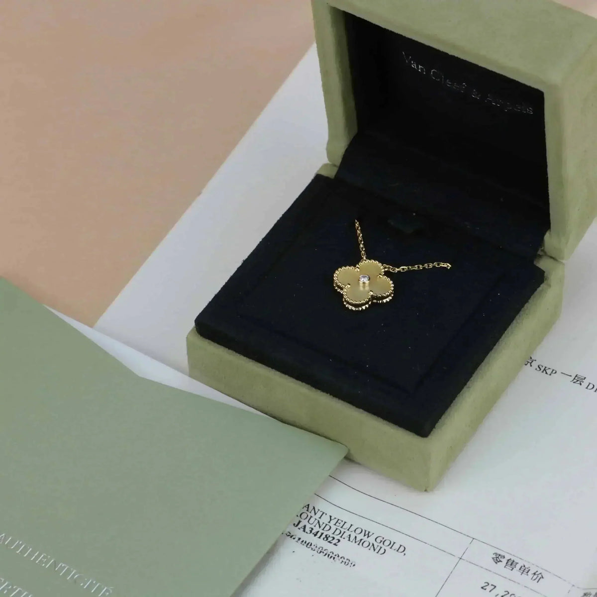 [Glow Muse]CLOVER 15MM DIAMOND GOLD MOTHER OF PEARL NECKLACE