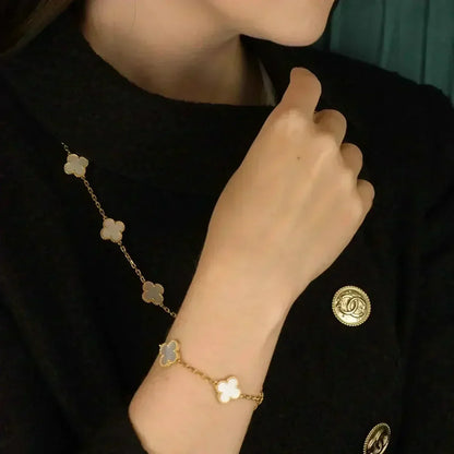 [⭐Glow Muse]CLOVER WHITE PEARL MOP 5 MOTIF BRACELET COLLECTION