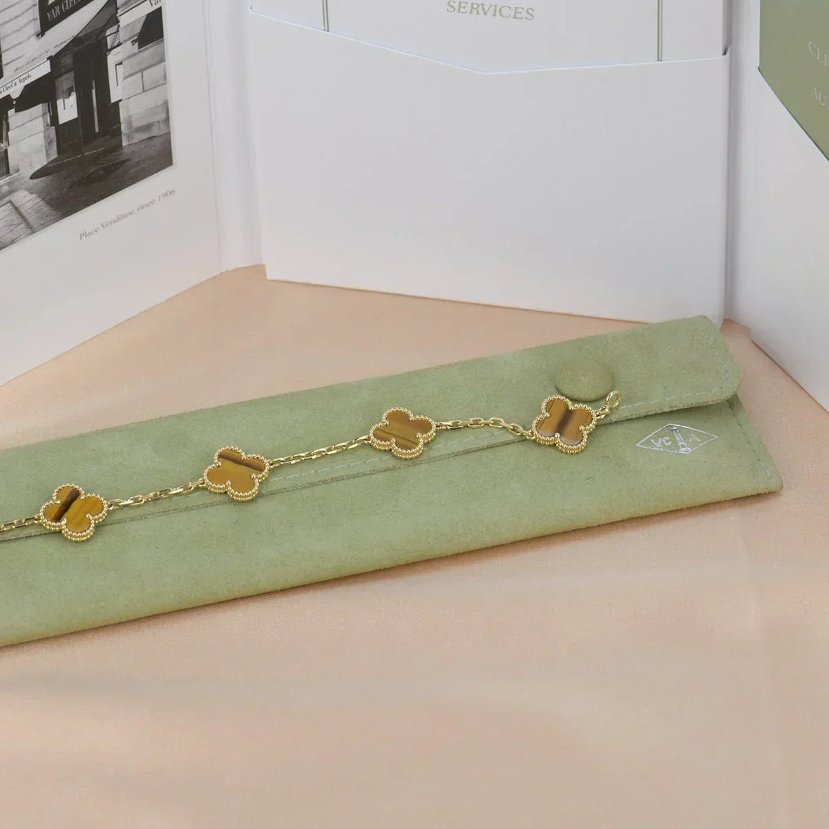 [⭐Glow Muse] CLOVER 5 MOTIFS TIGER EYE BRACELET COLLECTION