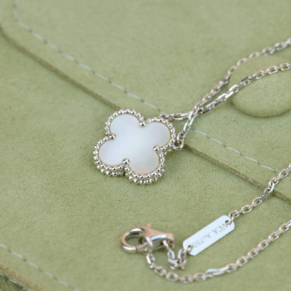 [Glow Muse]CLOVER  15MM WHITE MOTHER-OF-PEARL SILVER