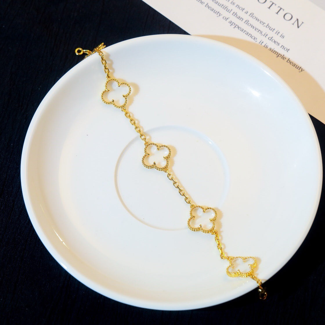 [Glow Muse]CLOVER 5 MOTIF ROCK CRYSTAL BRACELET