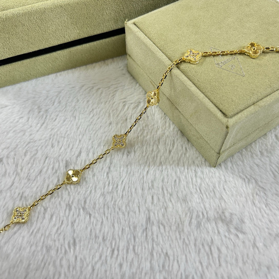 [Glow Muse]CLOVER 6 MOTIF DIAMOND LASER BRACELET