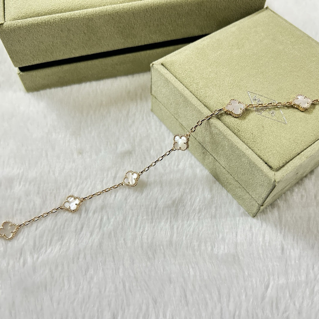 [Glow Muse]CLOVER 6 MOTIF WHITE MOP BRACELET