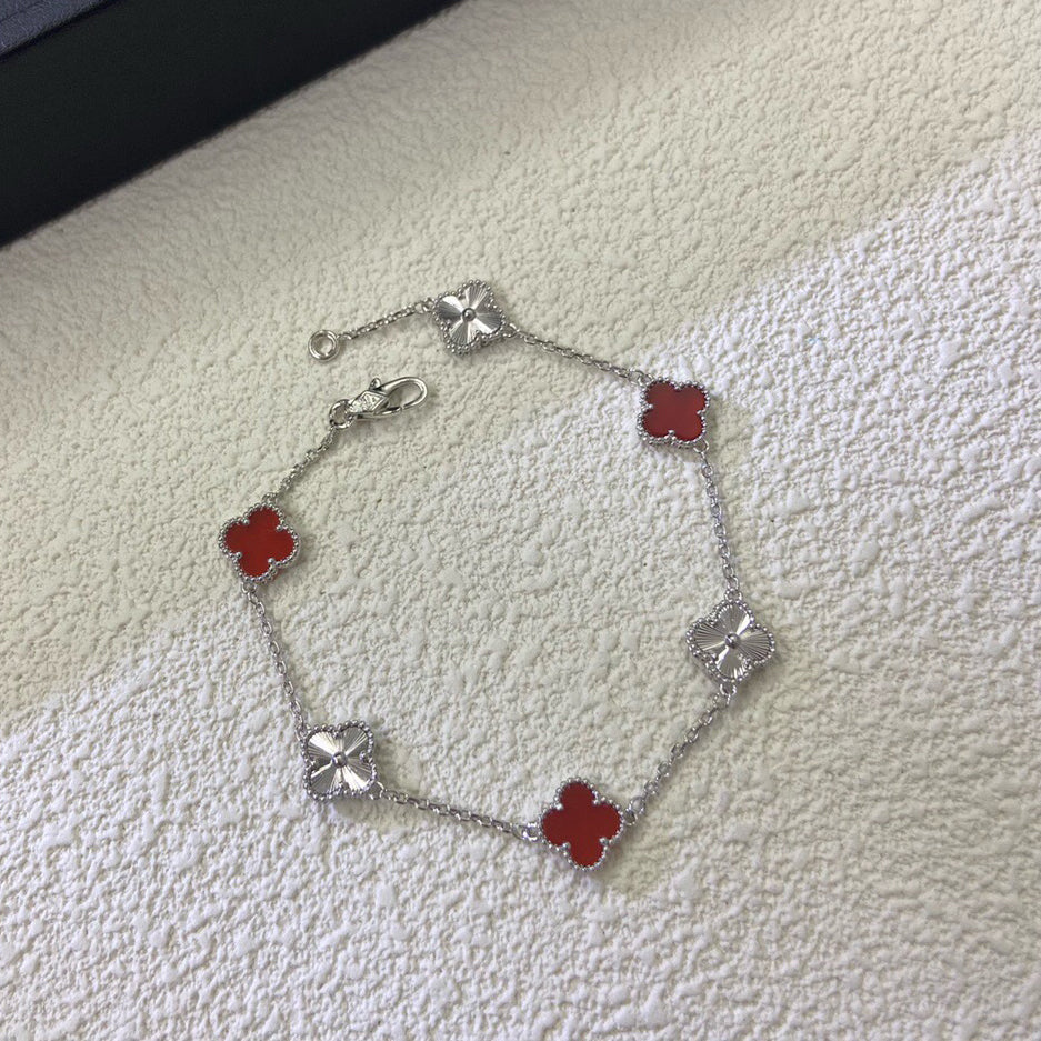 [Glow Muse]CLOVER 6 MOTIF RED AGATE LASER BRACELET