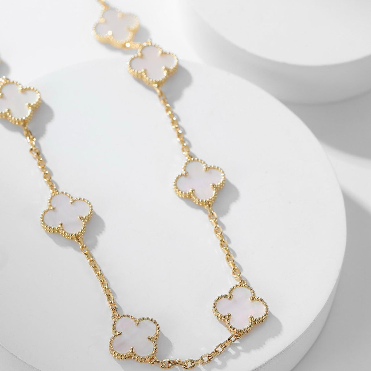 [Glow Muse]CLOVER 10 MOTIFS WHITE MOTHER OF PEARL NECKLACE