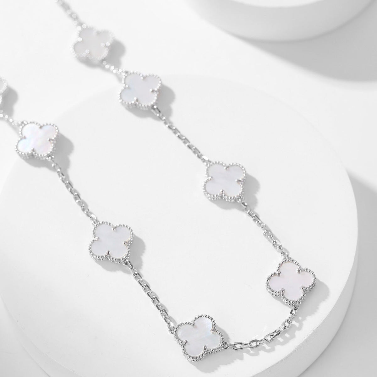 [Glow Muse]CLOVER 10 MOTIFS WHITE MOTHER OF PEARL NECKLACE