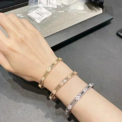 [Glow Muse]CLOVER BRACELET 4MM DIAMONDS