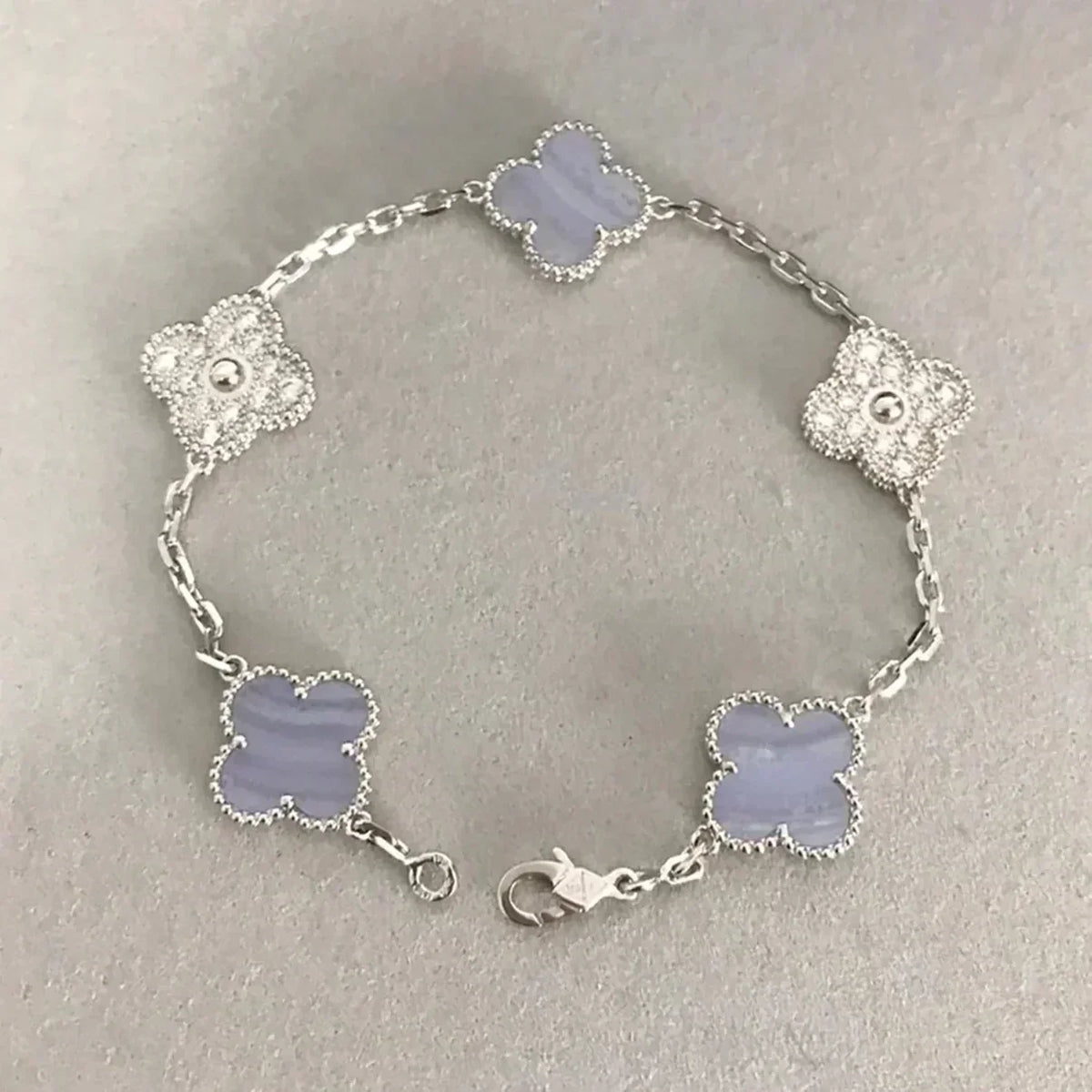 [⭐Glow Muse] CLOVER 5 MOTIF PURPLE CHALCEDONY BRACELET COLLECTION