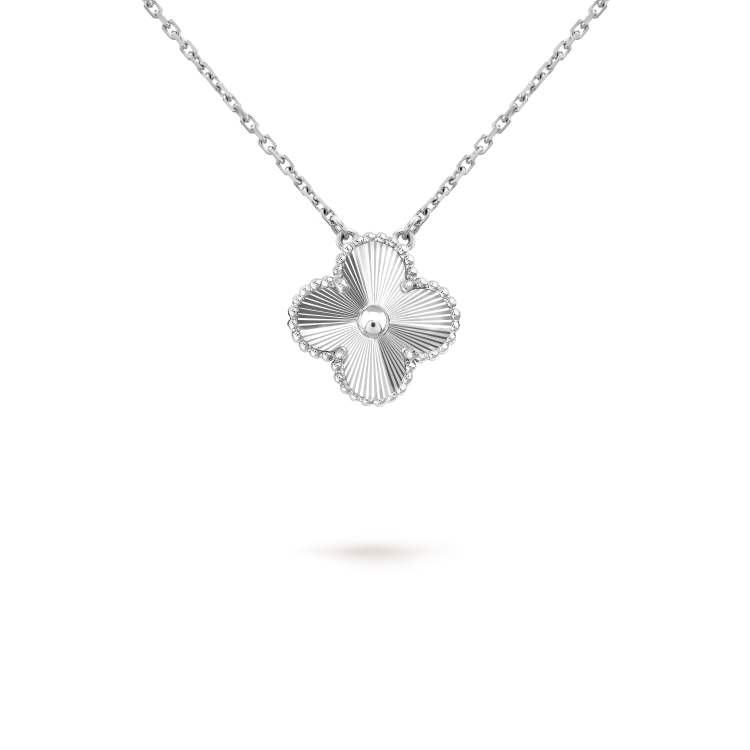 [Glow Muse]CLOVER 15MM LASER NECKLACE SILVER
