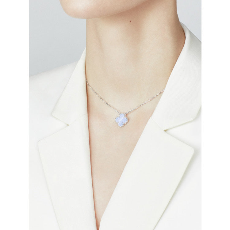 [Glow Muse]CLOVER 15MM BLUE CHALCEDONY NECKLACE SILVER