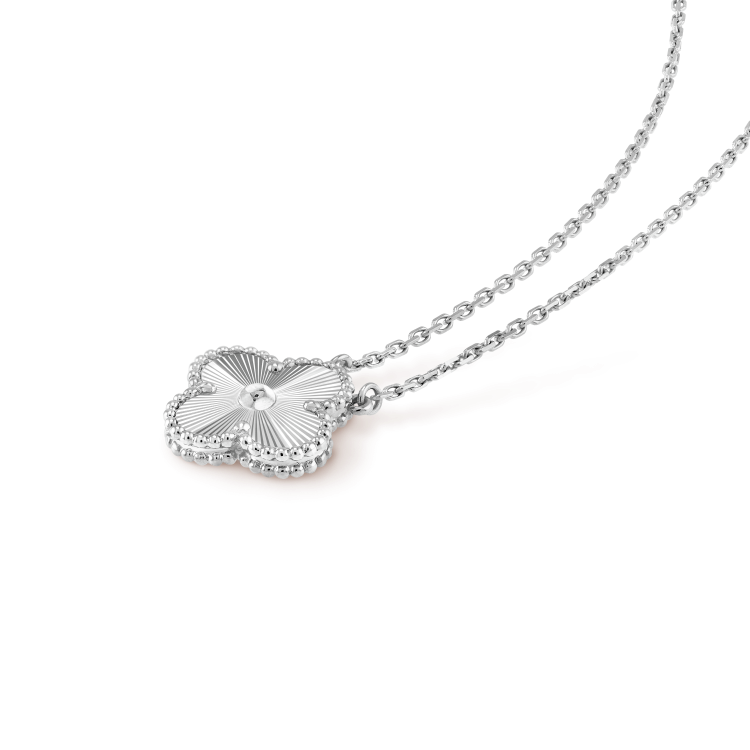 [Glow Muse]CLOVER 15MM LASER NECKLACE SILVER