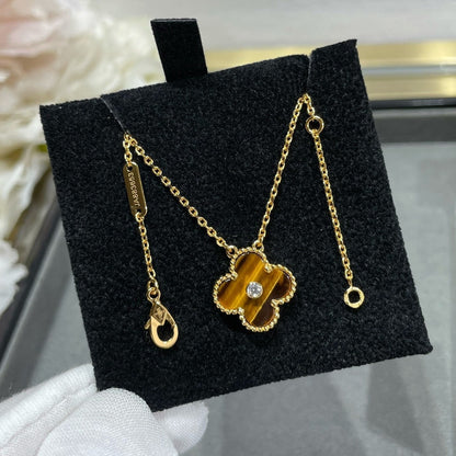 [Glow Muse]CLOVER 15MM DIAMOND AND YELLOW TIGER'S EYE AGATE necklace