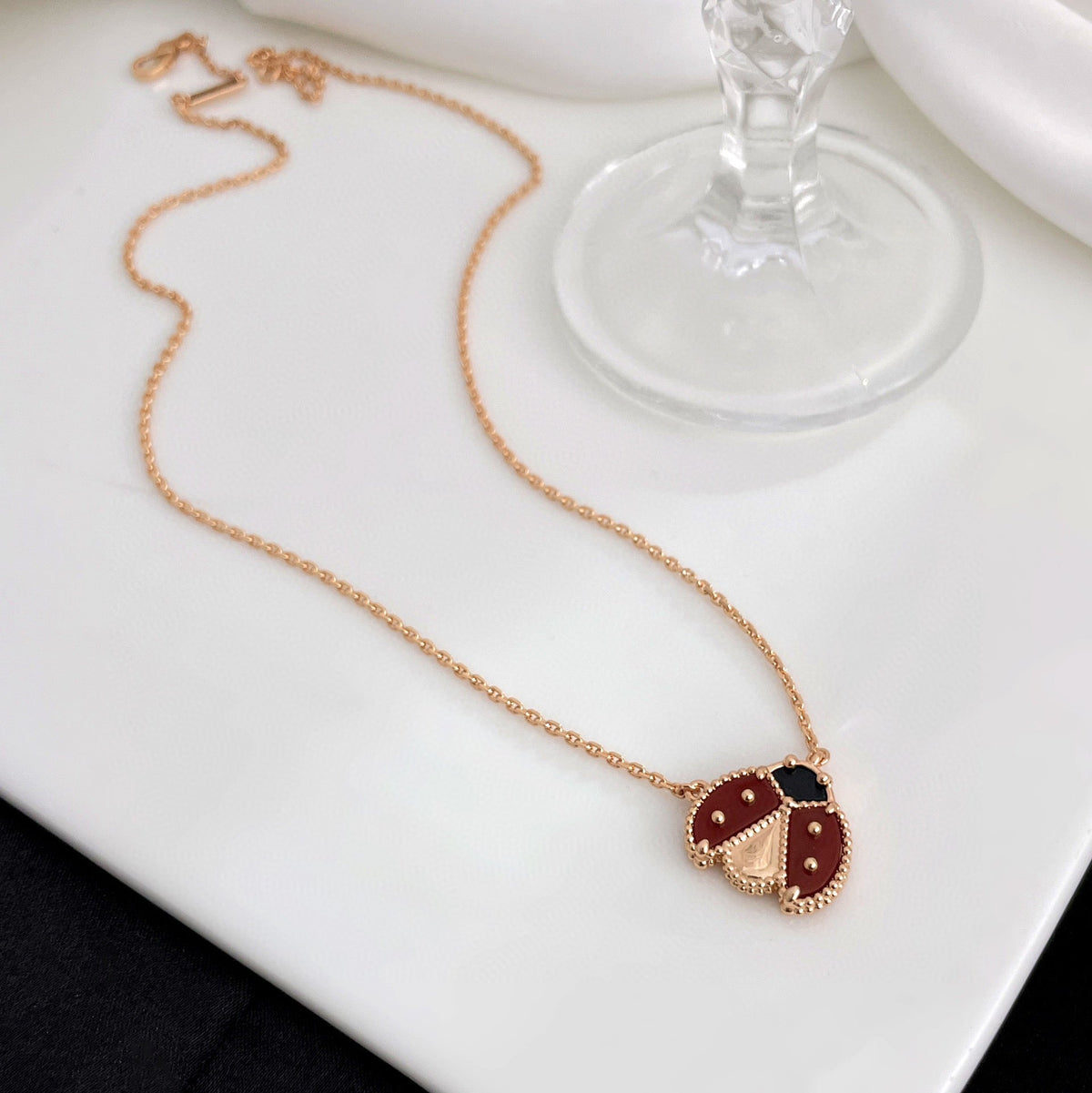 [Glow Muse]LUCKY  CARNELIANS LADYBUG NECKLACE