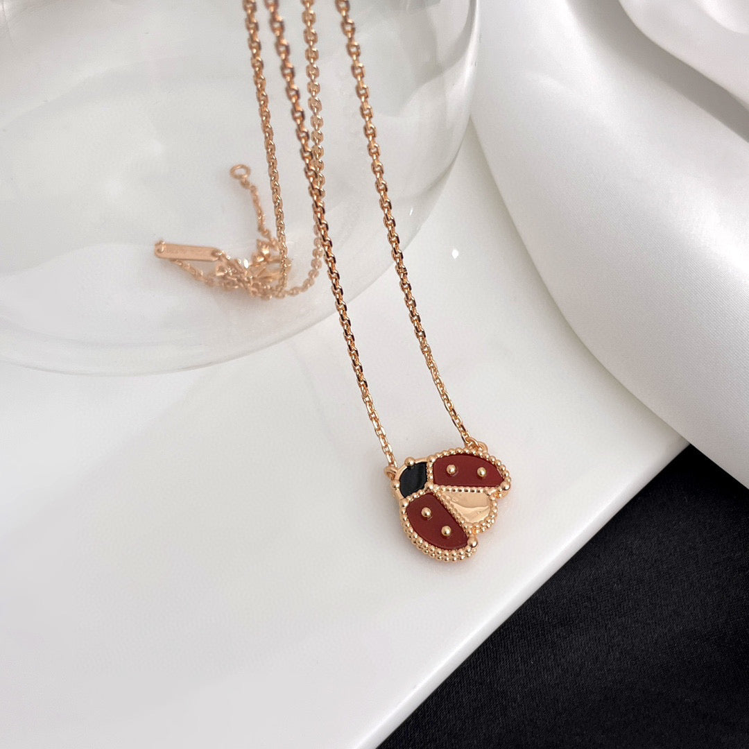 [Glow Muse]LUCKY  CARNELIANS LADYBUG NECKLACE