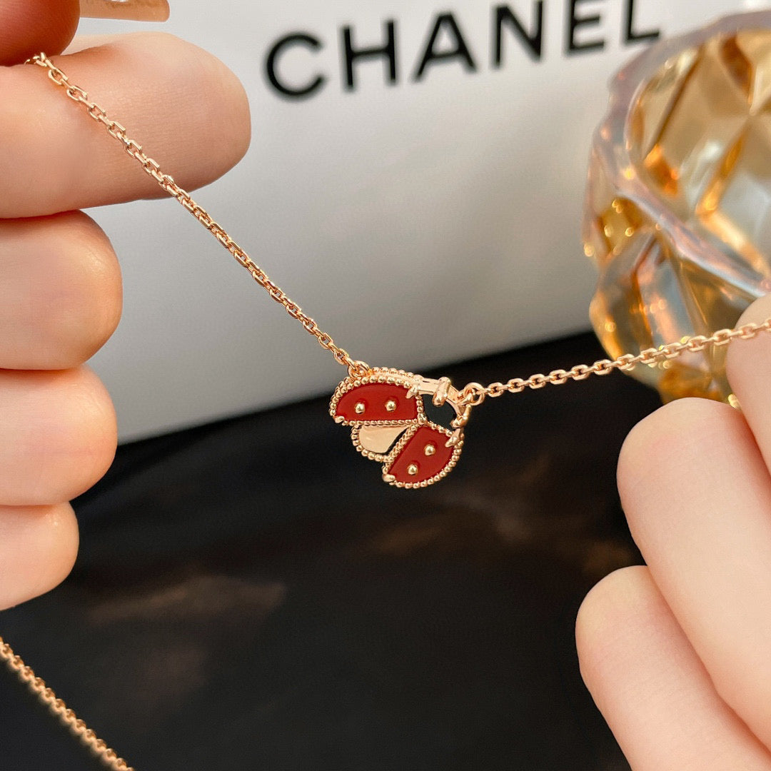 [Glow Muse]LUCKY  CARNELIANS LADYBUG NECKLACE
